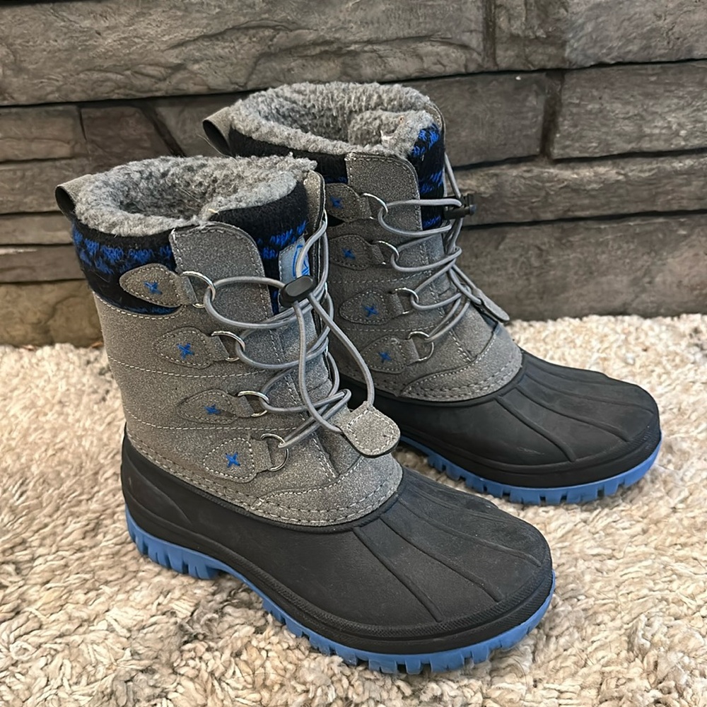 Tamarack winter boots youth size 3